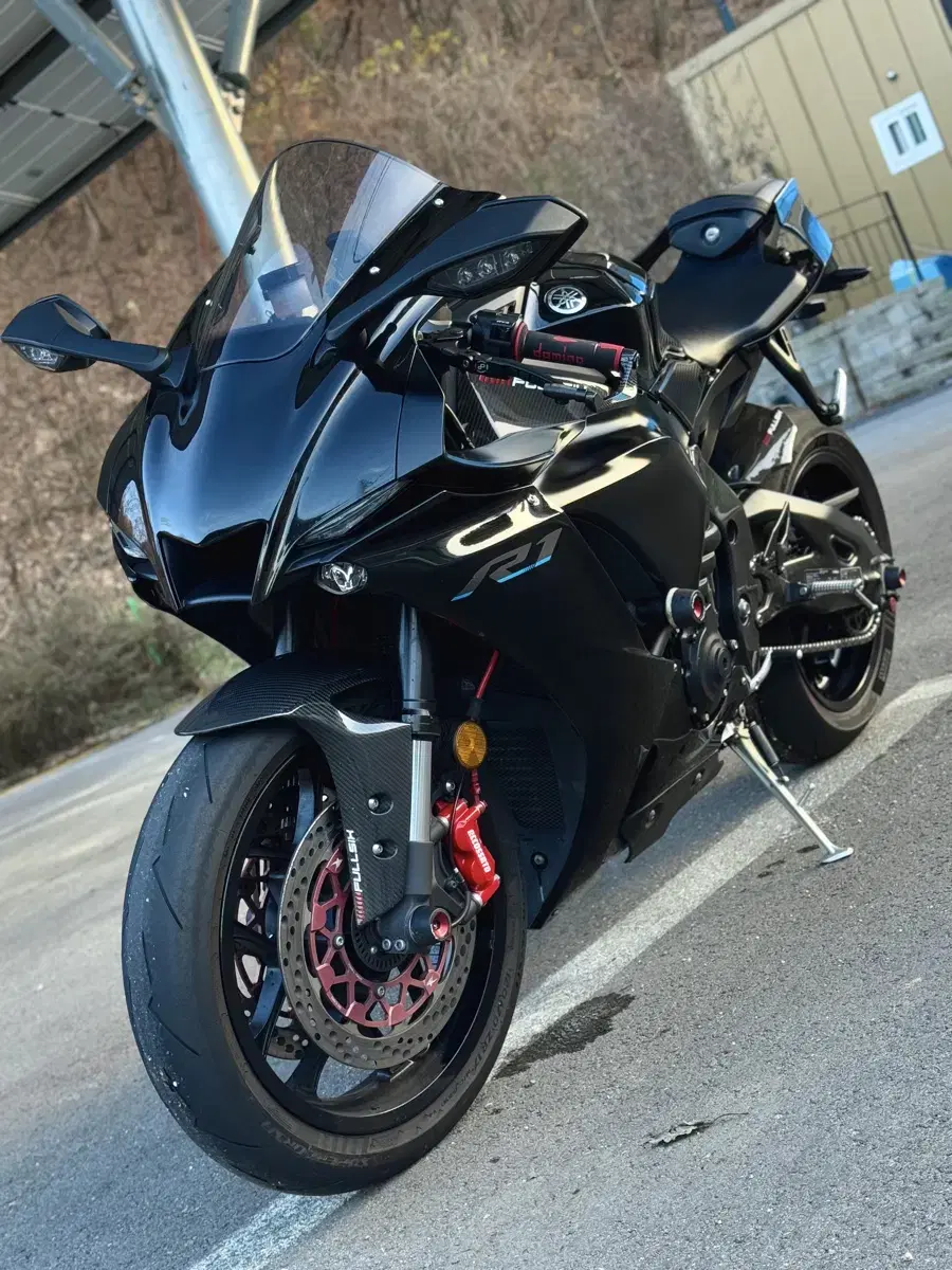 YZF-R1